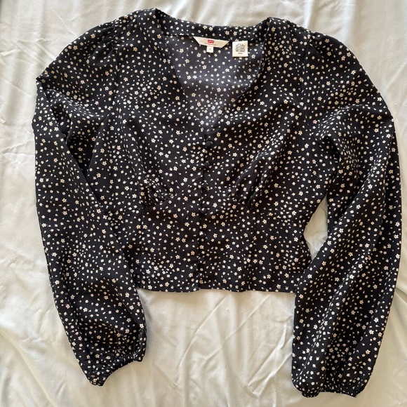 Levi’s size small blouse - Picture 1 of 6